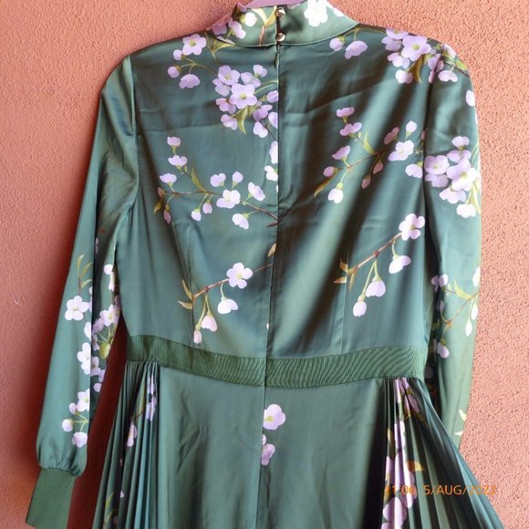 TED BAKER "JHENNI" PLAITED MIDI DRESS, NEW - Picture 4 of 10